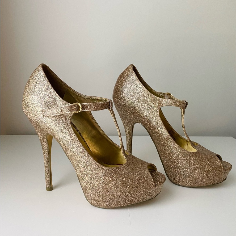 Steve Madden Womens Gold Glitter T-Strap Open Toe Platform Heels Size US 6.5